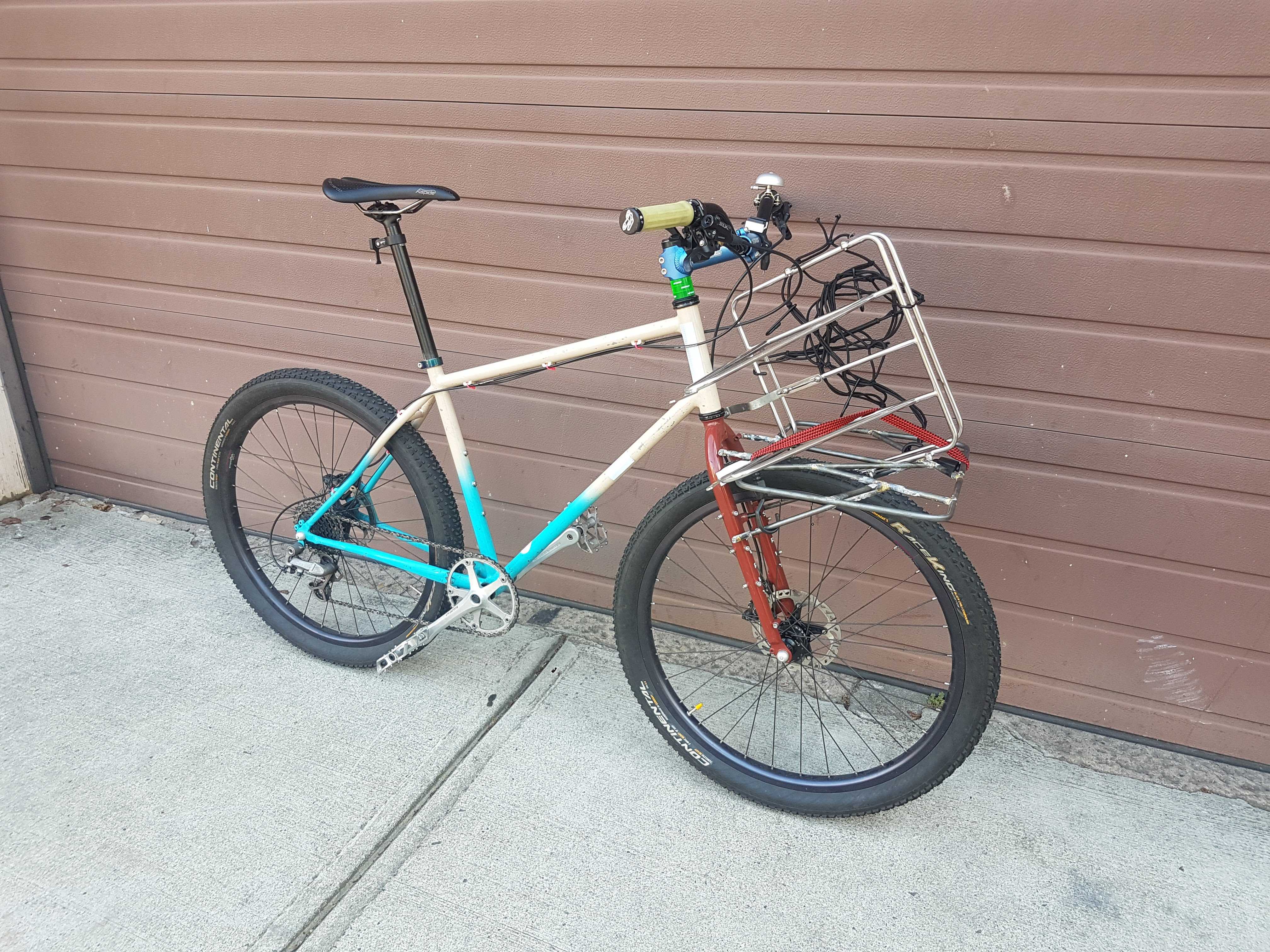 Porteur-Style 24-Pack Bike Rack